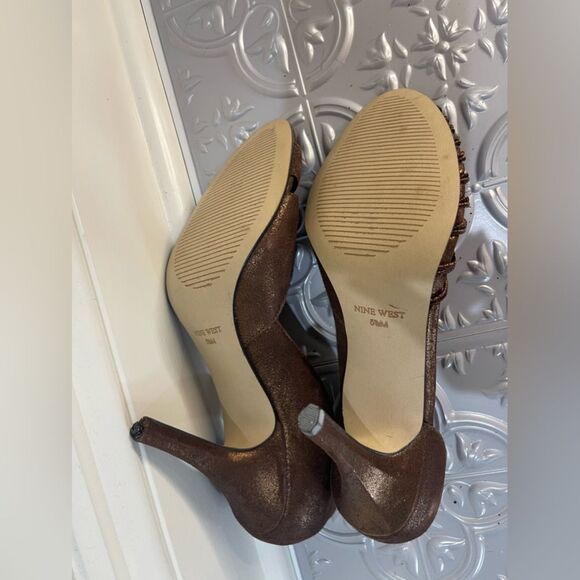 Nine West size 5.5 metallic brown heels - Picture 8 of 8